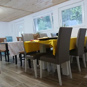 Bujtina Sherifaj Inn